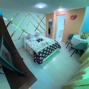 https://gold-house-plata.hotelsquito.com